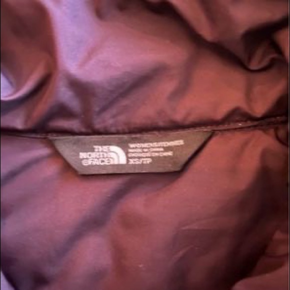 Women’s North Face Coat - Picture 4 of 4